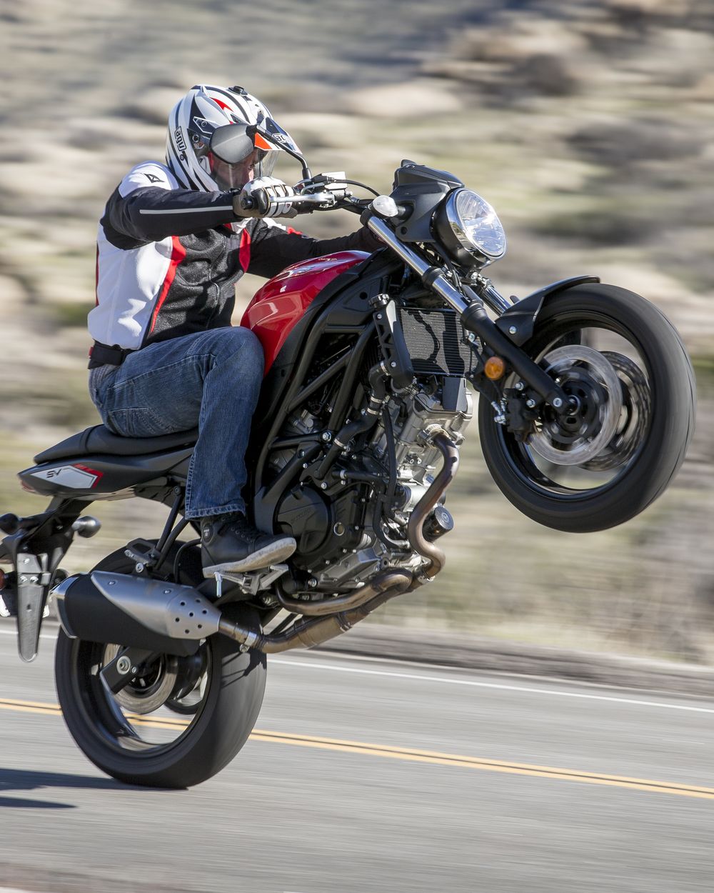 對四卡鉗搭載!2019 SUZUKI SV650日本上市